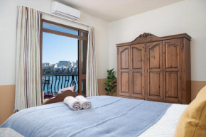 Seafront Bedroom with stunning views, balcony and en-suite